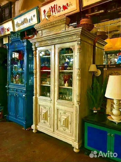 Буфет под старину белый