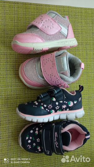 Кроссовки для девочкии две пары
