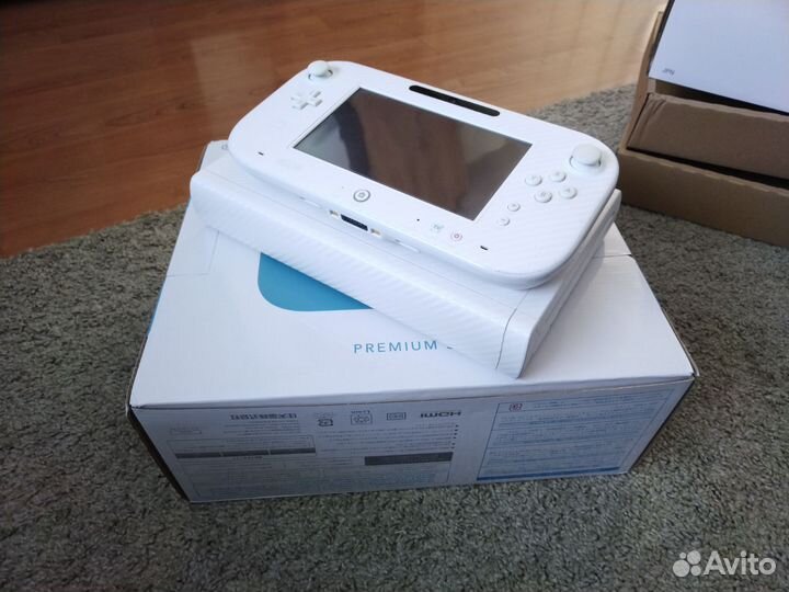 Nintendo Wii U 32gbбелого цвета