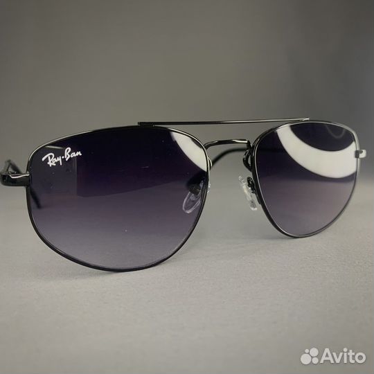 Солнцезащитные очки Ray ban