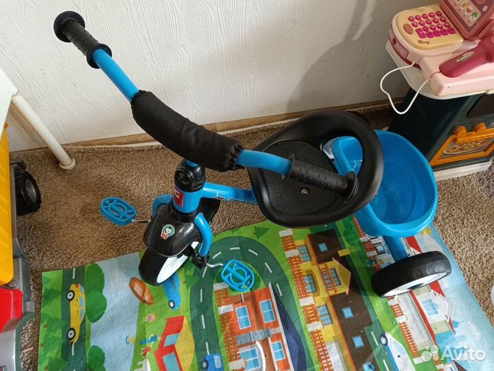 Трехколесный велосипед