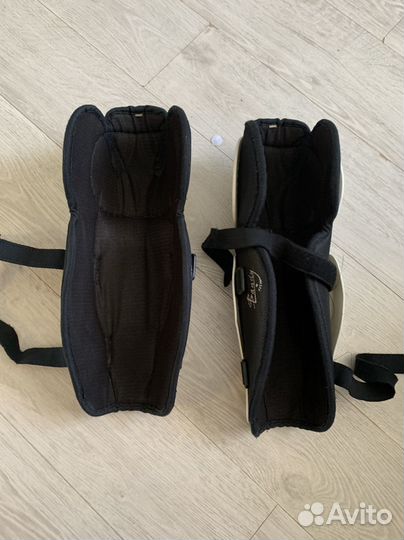 Хоккейные наколенники