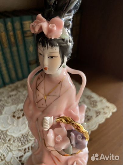 Статуэтка гейша