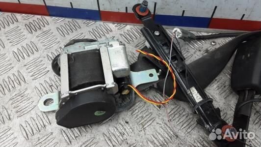 Ремень безопасности с пиропатроном сиденья передне