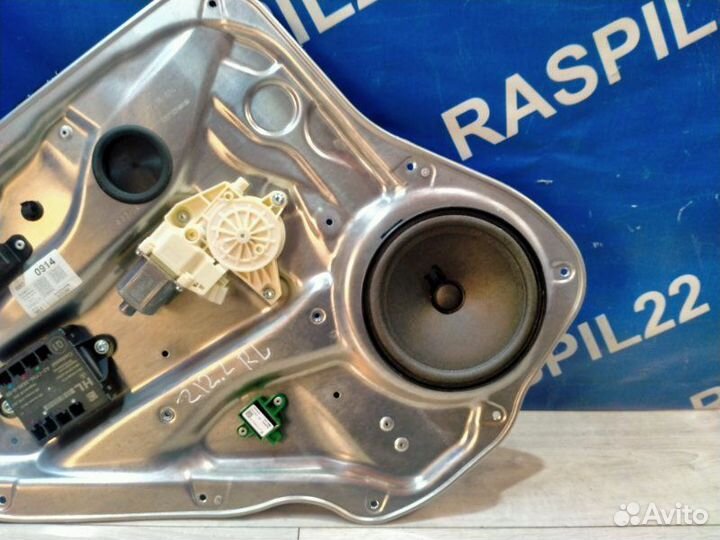 Стеклоподъемник задний левый Mercedes-Benz 212.036