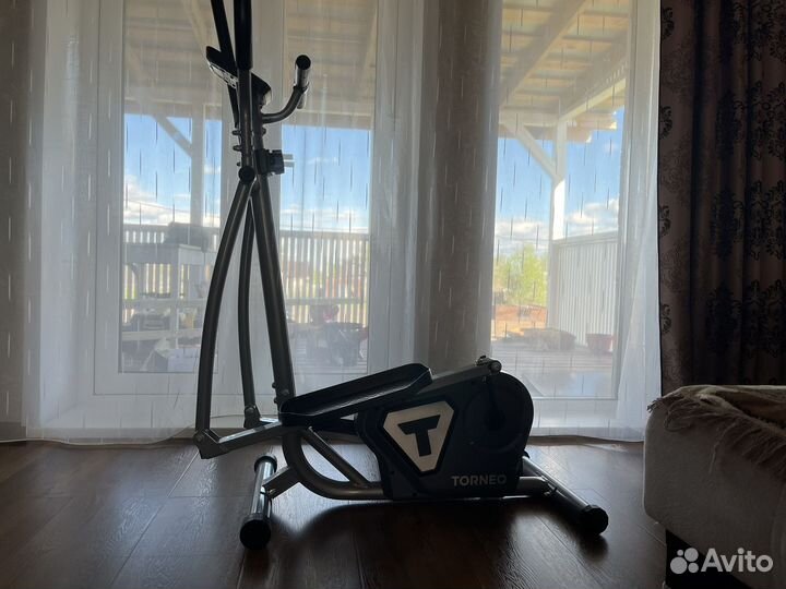Эллиптический тренажер torneo c-218