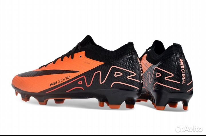 Футбольные бутсы Nike