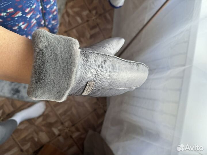 Варежки зимние женские