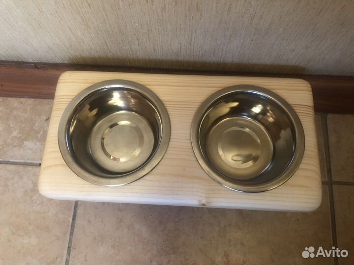 Подставка для мисок животных