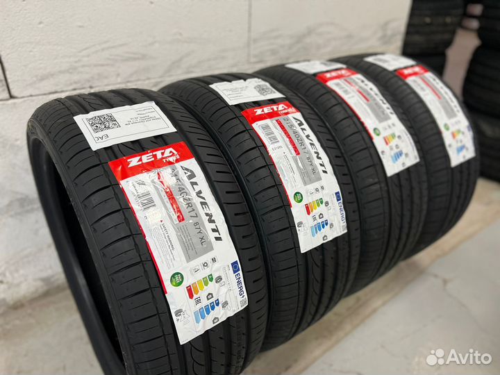 Zeta Alventi 215/40 R17 77Y