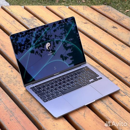 Apple MacBook Pro 13 2020 M1 8/256 Space Gray