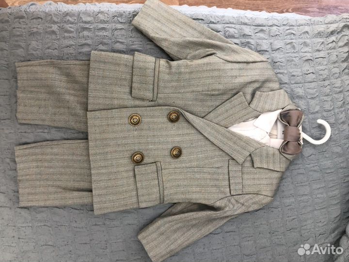 Костюм тройка