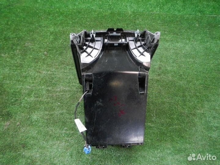 Б/У Б/У Подлокотник Mercedes GLE W166 (2015-2018)