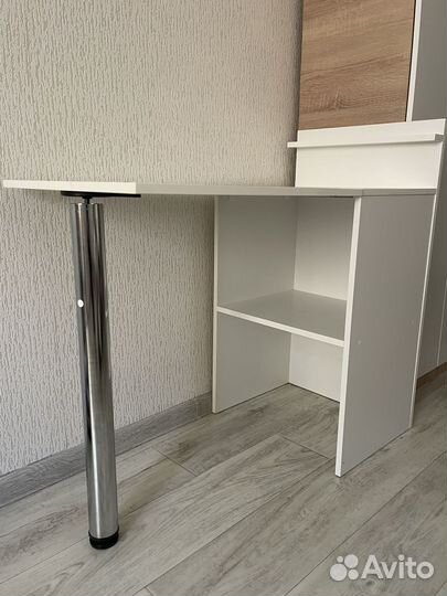 Стол для маникюра складной