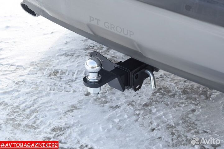 Фаркоп (тсу) под квадрат для Toyota RAV4 2019