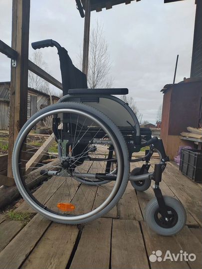 Инвалидная коляска