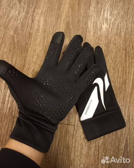 Перчатки nike hyperwarm