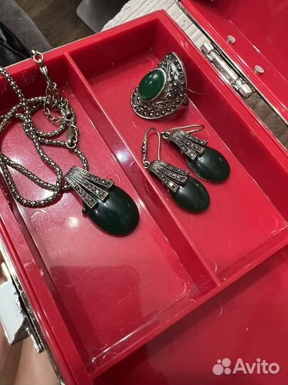 Комплект весь продаю кольцо серьги подвеска
