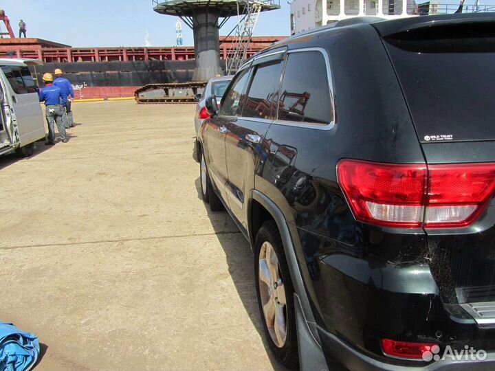 Jeep Grand Cherokee Overland WK2 2010-2013
