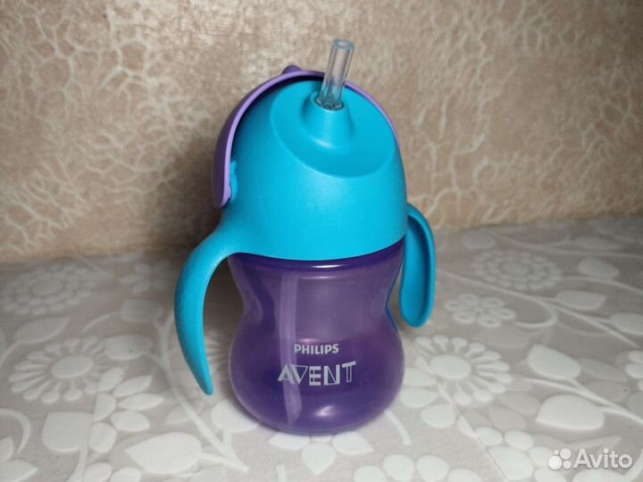 Новый поильник-непроливайка Avent, с трубочкой