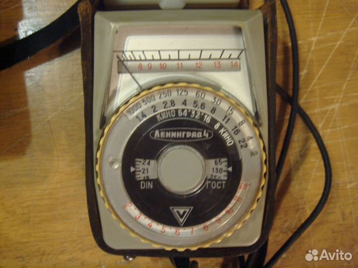 Пленочный фотоаппарат Зенит В и Смена