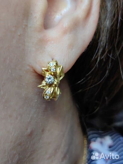 Золотые серьги с бриллиантами 750