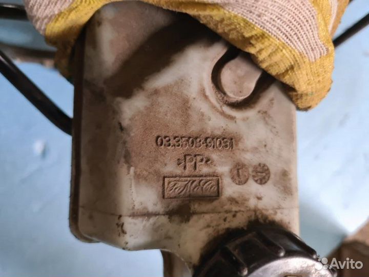 Главный тормозной цилиндр Ford Focus 2 kkda 2008