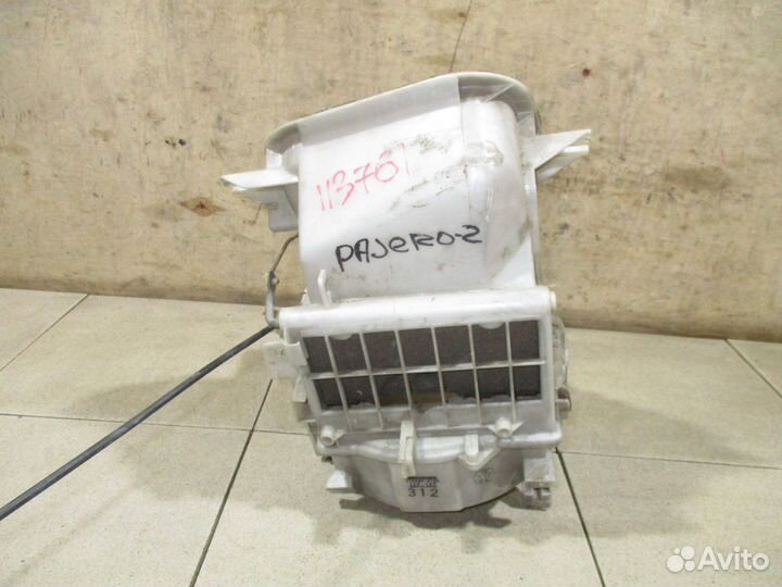 Корпус отопителя Mitsubishi Pajero 2