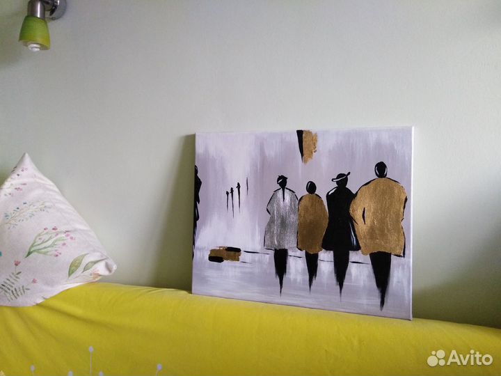 Золотые люди под дождём