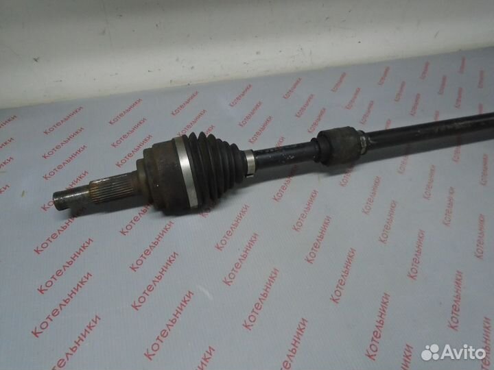 Nissan 39100-JX00A Вал приводной правый