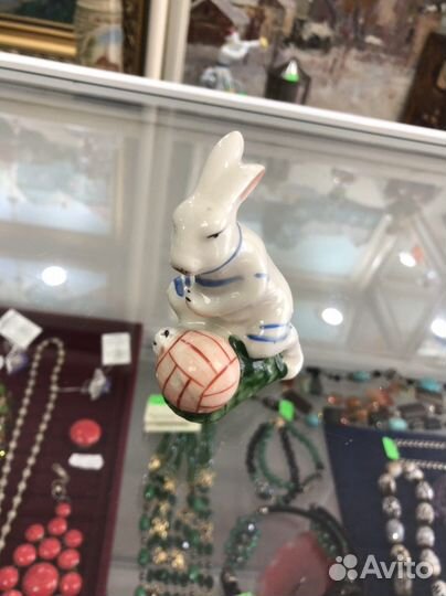 Заяц футболист (городница) фарфор