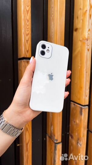 Чехол на iPhone стеклянный с квадратными гранями