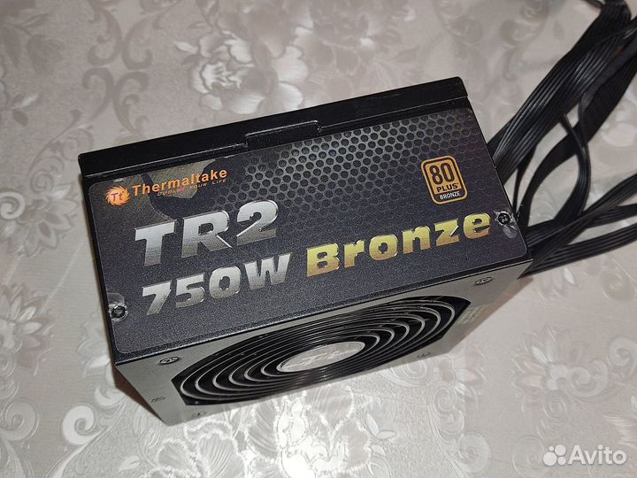 Блок питания Thermaltake TR2 750W Bronze