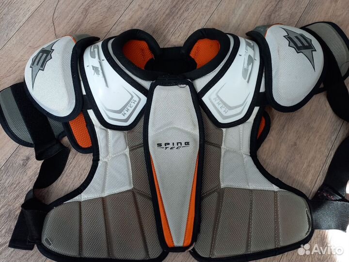 Нагрудник хоккейный