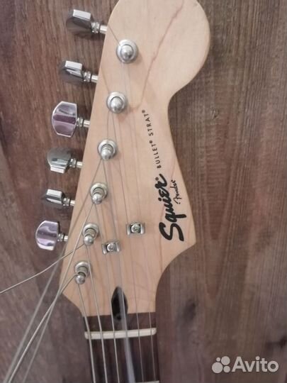 Электрогитара