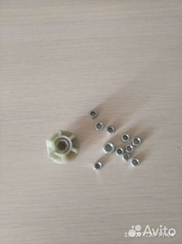 Шестерня к кухонному комбайну