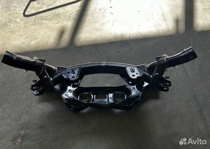 Подрамник Toyota rav4,Harrier/Hybrid,lexus NX