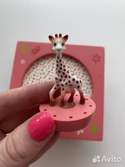 Музыкальная игрушка для малышки