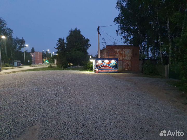 Место для размещения рекламы на фасаде гаража