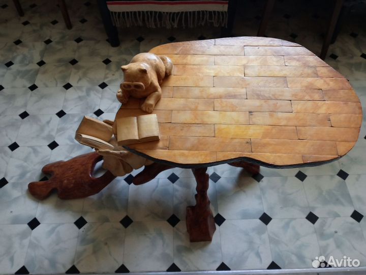 Статуэтка из дерева