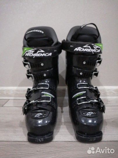 Горнолыжные ботинки