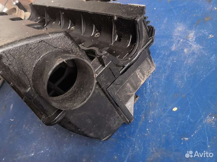 Корпус воздушного фильтра пежо 406