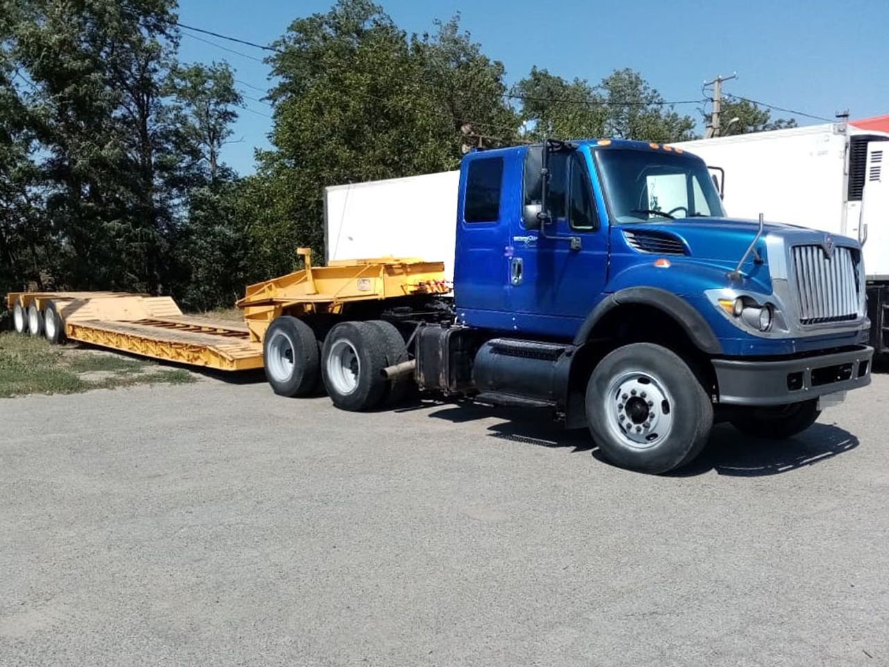 International 7600