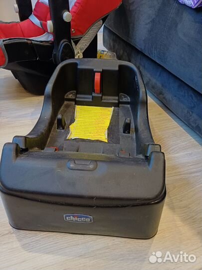 Автолюлька chicco с базой