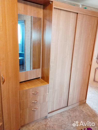 Шкаф купе угловой с зеркалом бу