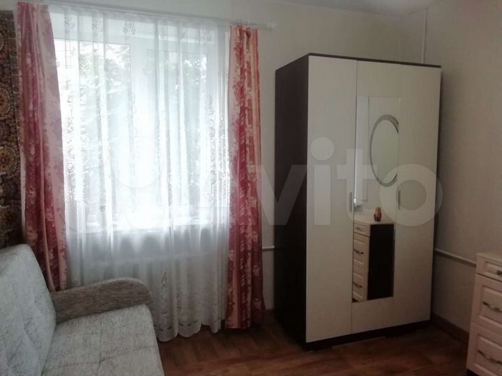 Комната 16 м² в 3-к., 1/2 эт.