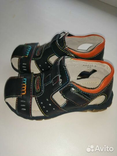 Сандалии новые размер 28