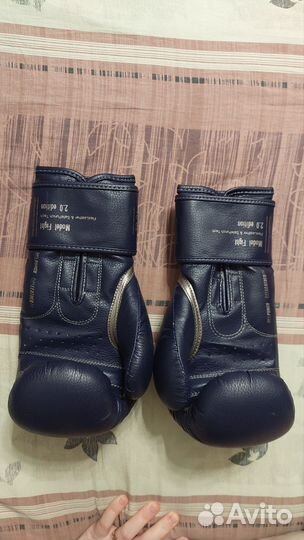 Боксерские перчатки 10 oz clinch