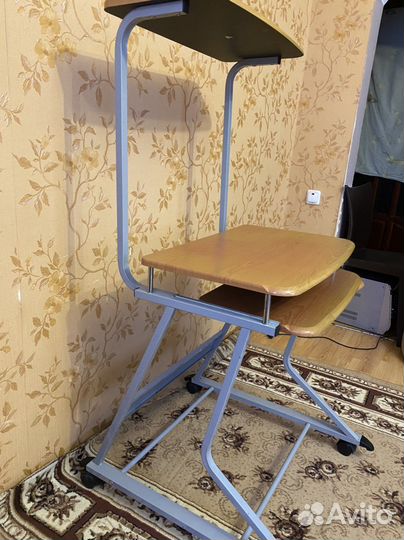 Компьютерный стол