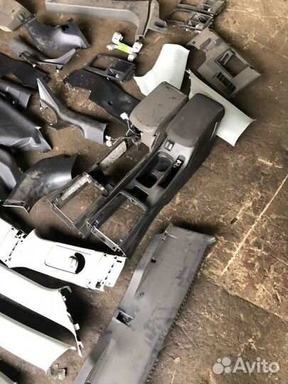 Пластик салона Mitsubishi Lancer 10 X